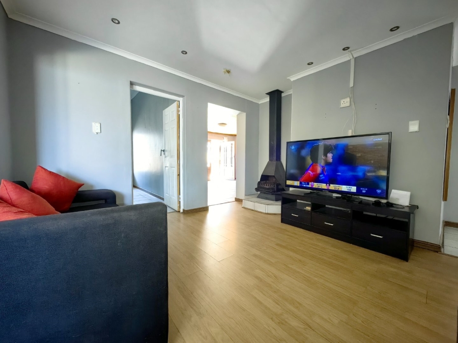 4 Bedroom Property for Sale in Richwood Western Cape